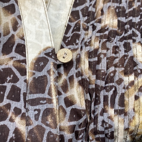 COLDWATER CREEK Animal Print Safari Button Up Blouse Top Size Medium Y2K - Picture 5 of 7